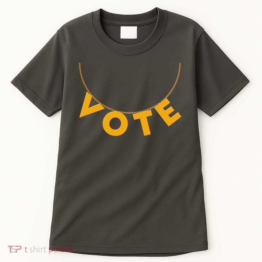 VOTE Gold Chain Necklace 2020 Election Tall T-Shirt