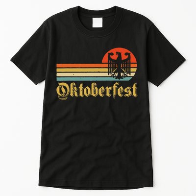 Vintage Oktoberfest Women German Flag Beer Drinking Tall T-Shirt