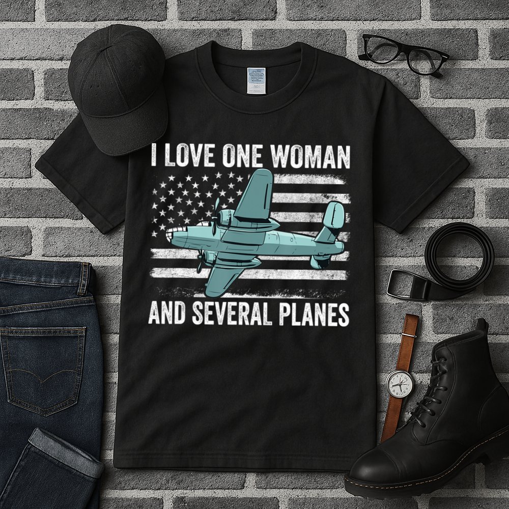Veteran Pilot B17 Heavy Bomber WW2 Plane Aircraft USA Flag Tall T-Shirt
