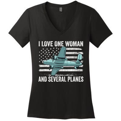 Veteran Pilot B17 Heavy Bomber WW2 Plane Aircraft USA Flag Women's V-Neck T-Shirt