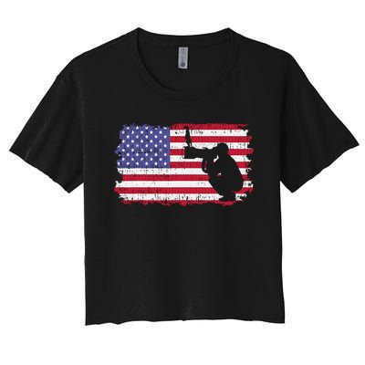 Vintage Proud Photographer Wildlife Photography US Flag Fun Women's Crop Top Tee