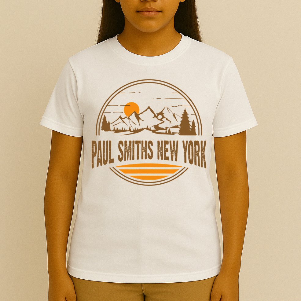 Vintage Paul Smiths New York Mountain Hiking Souvenir Print T-Shirt