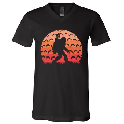 Vintage Retro Bigfoot Golf Golfer Sasquatch V-Neck T-Shirt