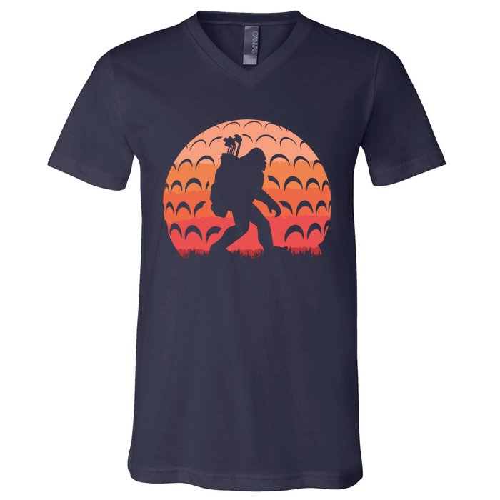 Vintage Retro Bigfoot Golf Golfer Sasquatch V-Neck T-Shirt