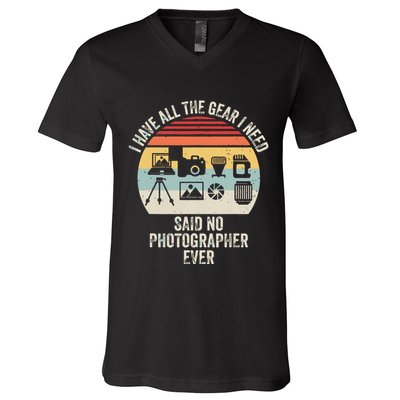 Vintage Retro Camera Photographer Photography Lover Gift V-Neck T-Shirt