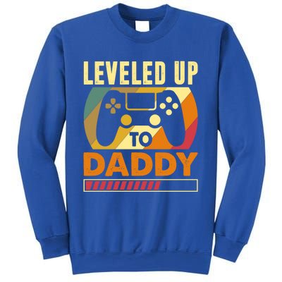 Vintage Retro I Leveled Up To Daddy Funny Promoted To Dad Gift Sweatshirt