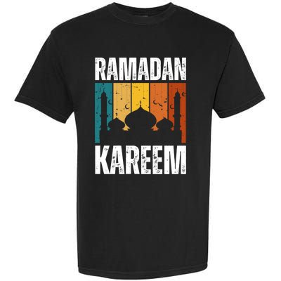 Vintage Ramadan Retro Ramadan Kareem Mubarak Cool Gift Garment-Dyed Heavyweight T-Shirt