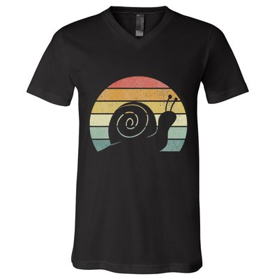 Vintage Retro Sunset Snail Design Cute Sluggish Funny Snail  V-Neck T-Shirt