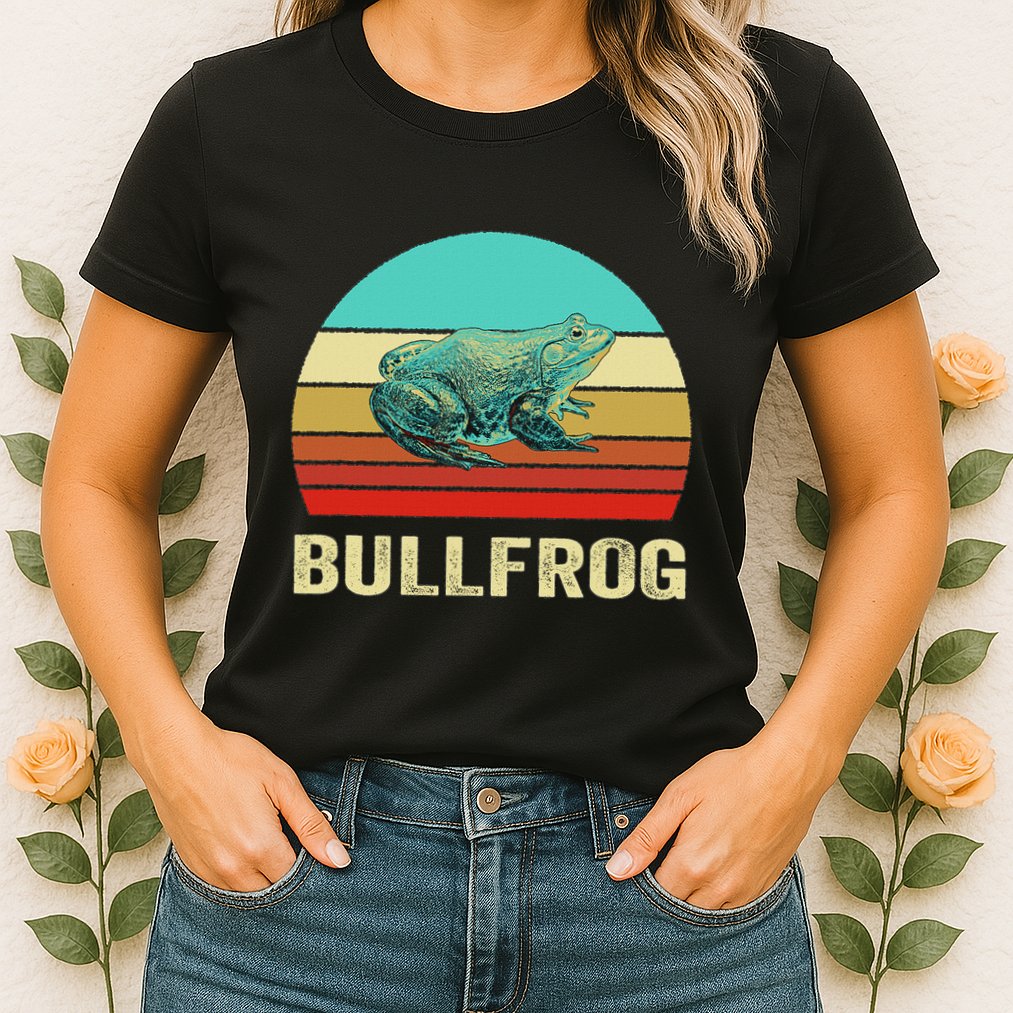 Vintage Retro Style Sunset Bullfrog Womens T-Shirt