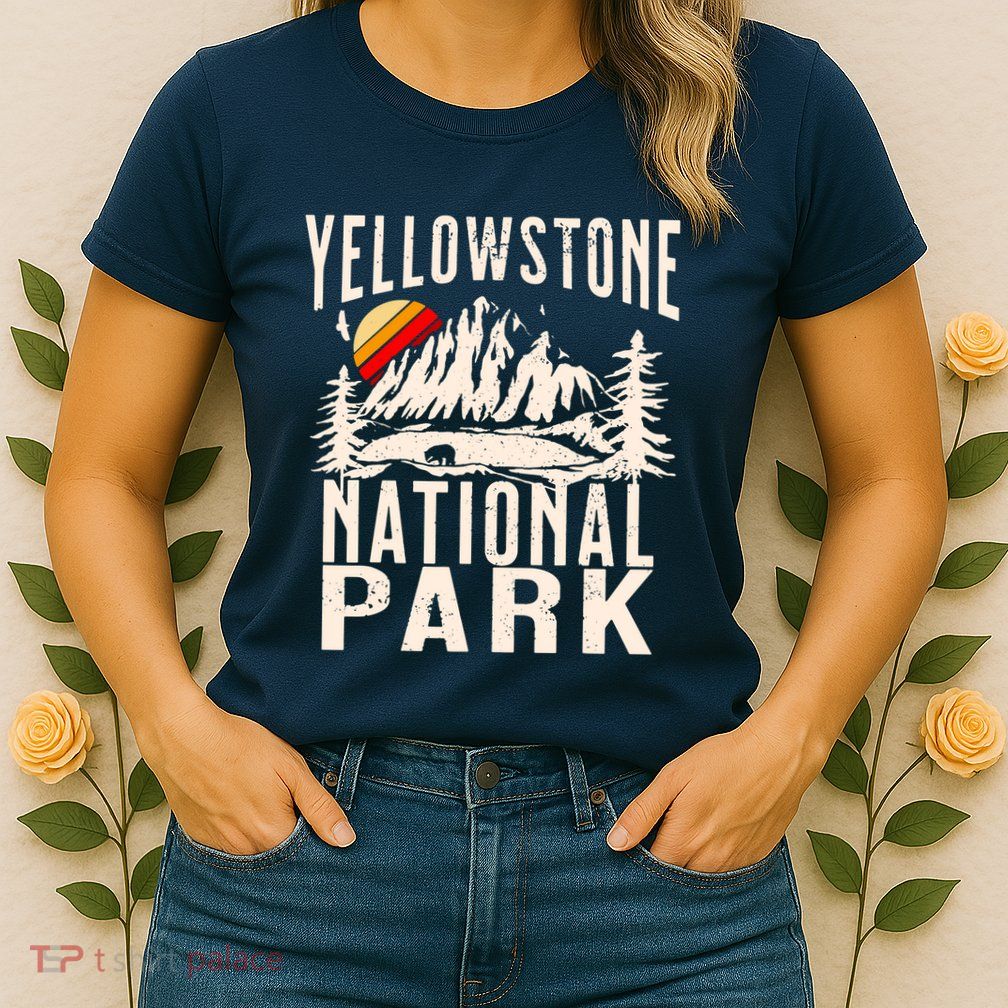 Vintage Retro Yellowstone National Park Womens T-Shirt