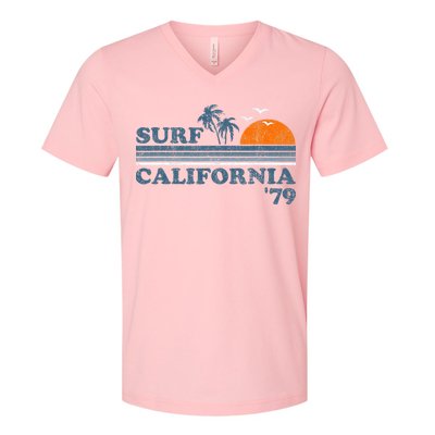 Vintage Surf California Beach Retro Sunset Surf 70S Gift V-Neck T-Shirt