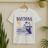 Vintage Surfing Daytona Beach Florida // Retro Surfer // SurferS Paradi T-Shirt