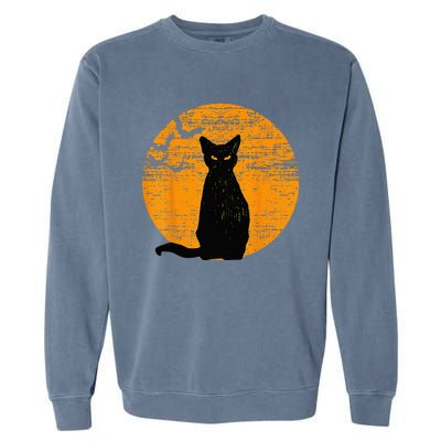 Vintage Scary Halloween Black Cat Costume Retro Moon Cat Mom Garment-Dyed Sweatshirt