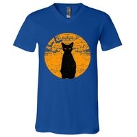 Vintage Scary Halloween Black Cat Costume Retro Moon Cat Mom V-Neck T-Shirt