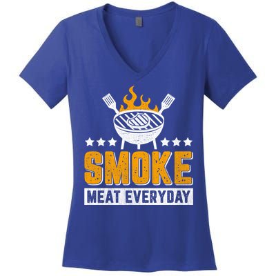 Vintage Smoke Meat Every Day Meat Eater Bbq Smoker Design Gift Women's V-Neck T-Shirt