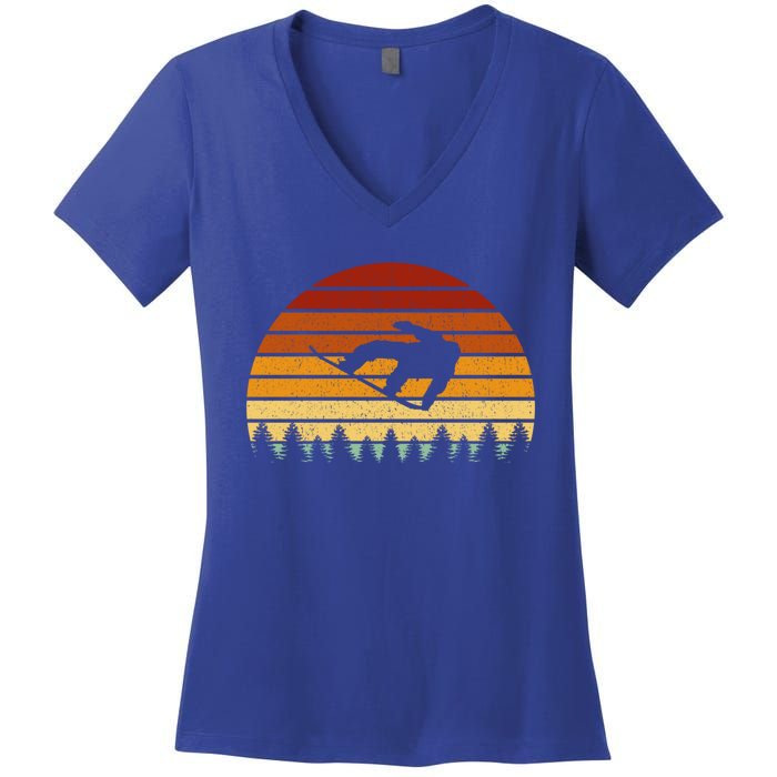 Vintage Sunset Snowboarding Gift For Snowboarders Great Gift Women's V-Neck T-Shirt