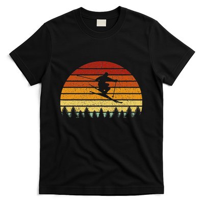 Vintage Sunset Skiing Gift For Skiers T-Shirt