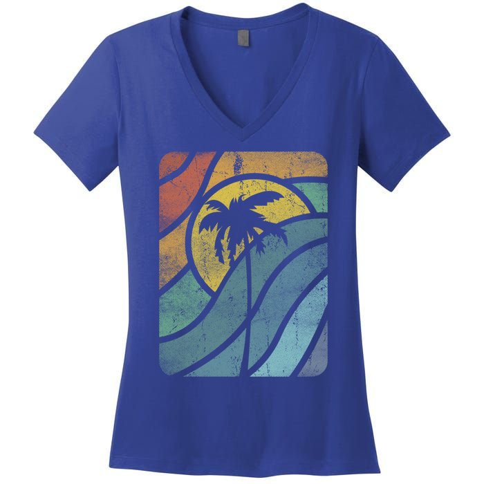 Vintage Summer Vacation Vibes Tee Sunset Sunrise Palms Vacay Great Gift Women's V-Neck T-Shirt