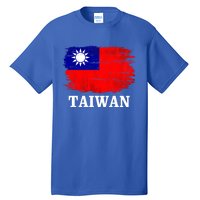 Vintage Taiwan Flag For Taiwanese Gift Cute Gift Tall T-Shirt