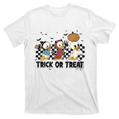 Vintage Trick Or Treat Three Ducks Halloween Funny Duck Spooky Season T-Shirt