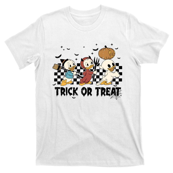 Vintage Trick Or Treat Three Ducks Halloween Funny Duck Spooky Season T-Shirt