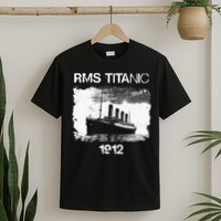 Vintage Titanic Remembrance Day RMS 1912 The Ship of Dreams T-Shirt