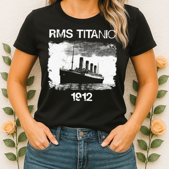 Vintage Titanic Remembrance Day RMS 1912 The Ship of Dreams Womens T-Shirt