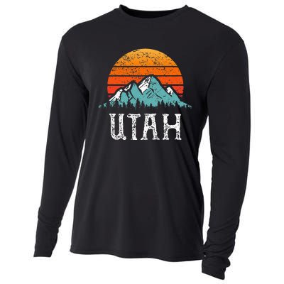 Vintage Utah Accessories Distressed 80s Mountains Retro Utah Cooling Performance Long Sleeve Crew