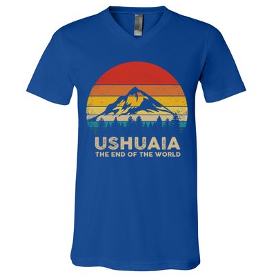 Vintage Ushuaia Great Gift Argentina Souvenir Great Gift V-Neck T-Shirt