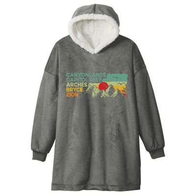 Vintage Utah National Parks Moab Utah Mighty Five Souvenir Hooded Wearable Blanket