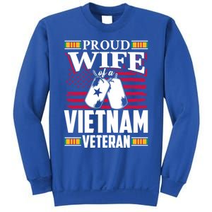 Vietnam Veteran Funny Gift Proud Wife Tees Mom Grandma Gift Funny Gift Sweatshirt