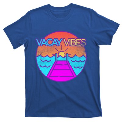 Vintage Vacay Summer Vacation Vibes Tee Beach Palms Cruise Great Gift T-Shirt