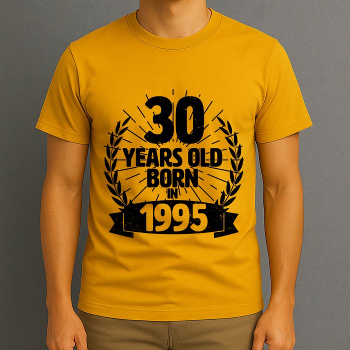 Vintage Wreath 30 Years Old Born In 1995 Birthday T-Shirt