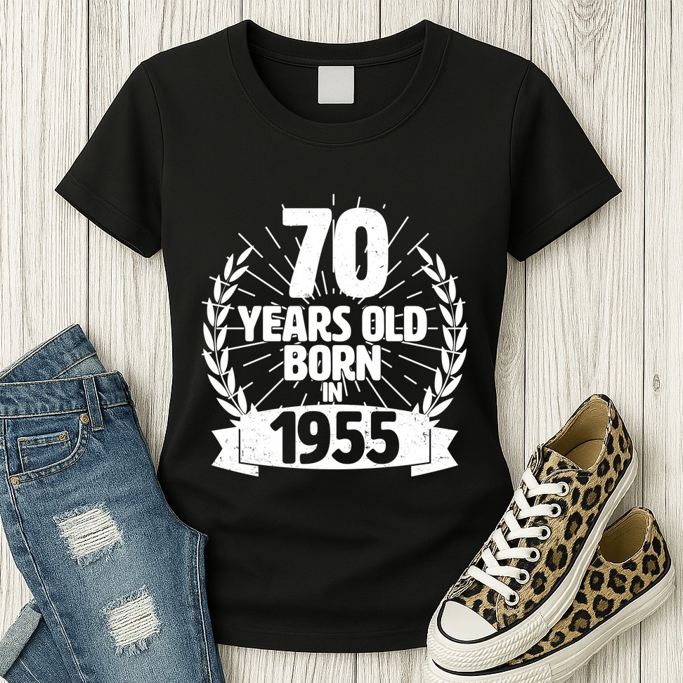 Vintage Wreath 70 Years Old Born In 1955 Birthday Womens T-Shirt