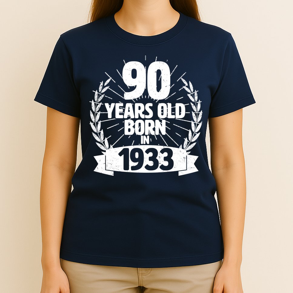 Vintage Wreath 90 Years Old Born In 1933 Birthday T-Shirt