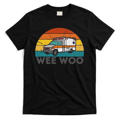 Vintage Wee Woo Ambulance Amr Funny Ems Emt Paramedic. T-Shirt