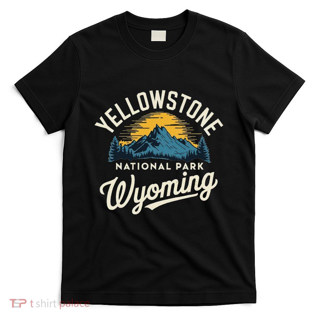 Vintage Yellowstone National Park Wyoming Souvenir T-Shirt