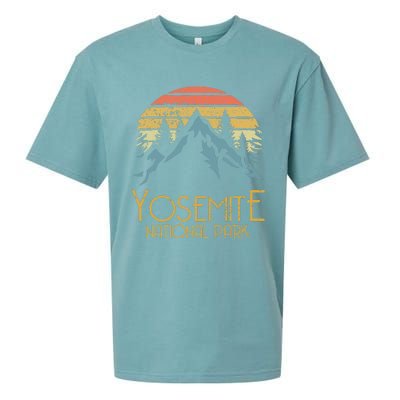 Vintage Yosemite National Park California Gift Sueded Cloud Jersey T-Shirt