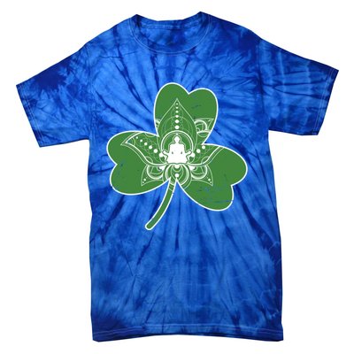 Vintage Yoga Shamrock Yoga Irish Shamrock St Patricks Day Gift Tie-Dye T-Shirt