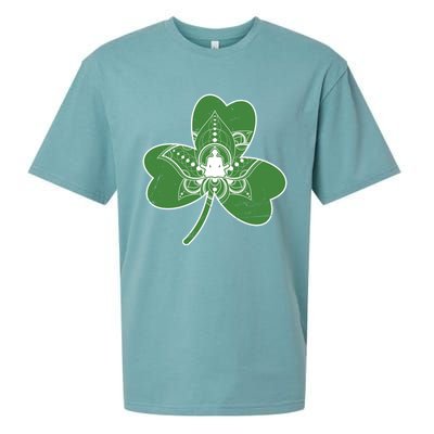 Vintage Yoga Shamrock Yoga Irish Shamrock St Patricks Day Gift Sueded Cloud Jersey T-Shirt