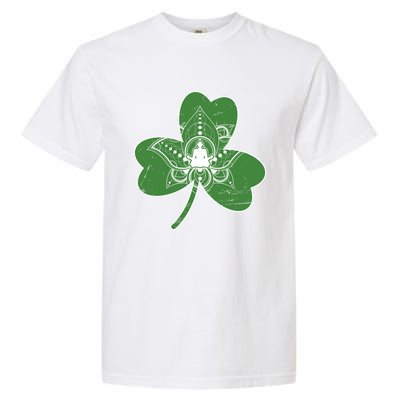 Vintage Yoga Shamrock Yoga Irish Shamrock St Patricks Day Gift Garment-Dyed Heavyweight T-Shirt