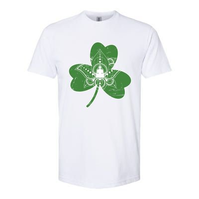 Vintage Yoga Shamrock Yoga Irish Shamrock St Patricks Day Gift Softstyle CVC T-Shirt