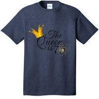 Wo 75th Birthday Present Gifts Ideas For Grandma Mom The Queen Is 75 T-Shirt