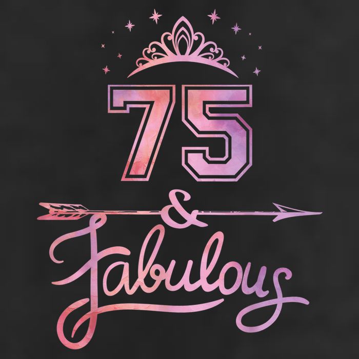 Wo 75 Years Old And Fabulous Happy 75th Birthday Present 7 Panel Mesh Trucker Snapback Hat