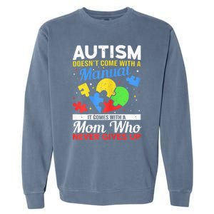 Wo Autism Mom for Autistic girl boy Autism Awareness Month Garment-Dyed Sweatshirt