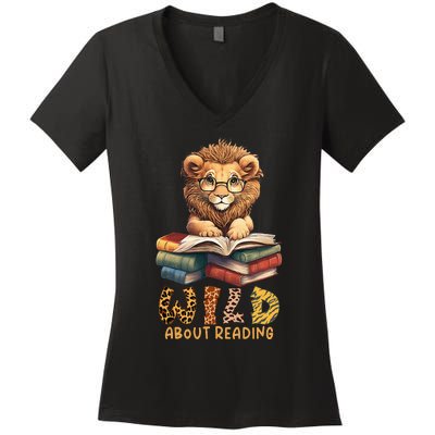 Wild about reading, reading Books And Bookworm Library day Women's V-Neck T-Shirt