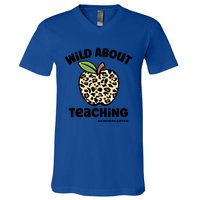 Wild About Teaching Kindergarten Leopard Teacher Gift V-Neck T-Shirt