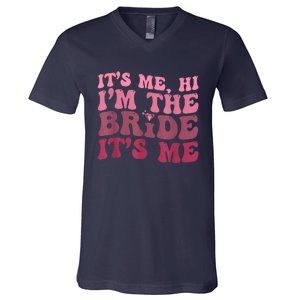 Women Bride Funny Its Me Hi I'm The Bride Its Me V-Neck T-Shirt