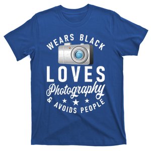 Wears Black Loves Photography And Avoids People Photographer Funny Gift T-Shirt