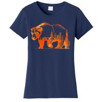 Walking Bear Silhouette Downtown Chicago City Skyline Gift Women's T-Shirt